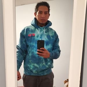 Meet your Posher, Leo